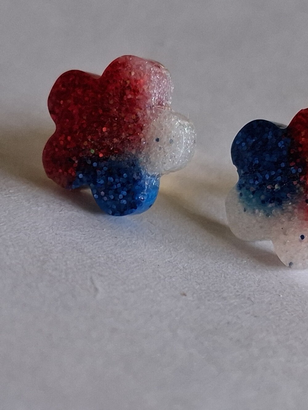 5/$25 Hand Crafted Red, White & Blue Flower Stud Earrings - Picture 2 of 3